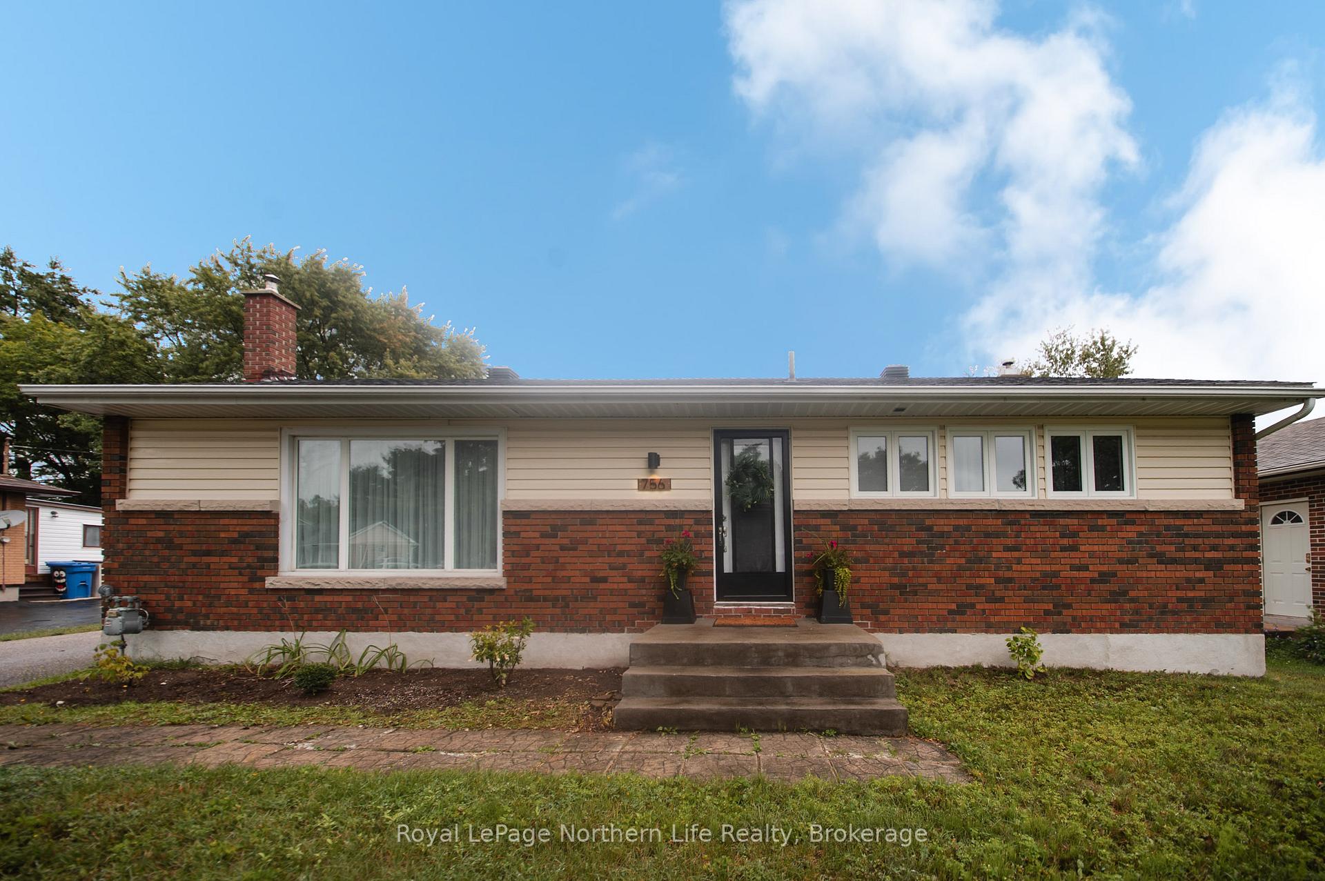 Photo of 756 Eastwood Avenue