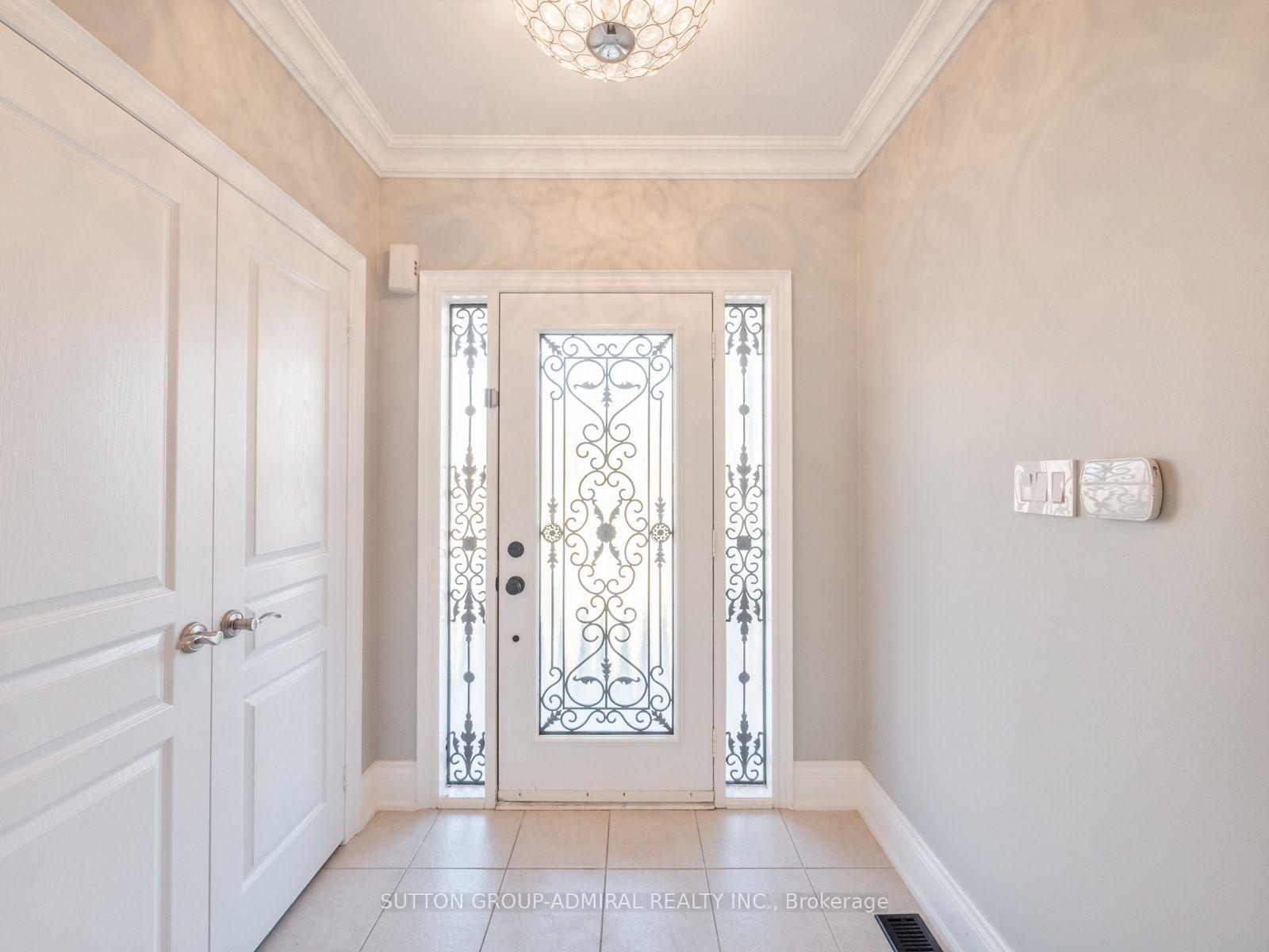 Photo 5 of 38 Orion Avenue, Vaughan, Vellore Village — HOMEH