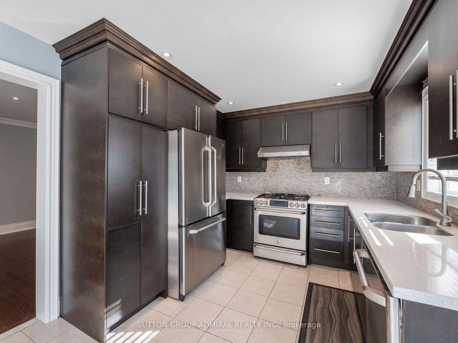 Photo 17 of 38 Orion Avenue, Vaughan, Vellore Village — HOMEH