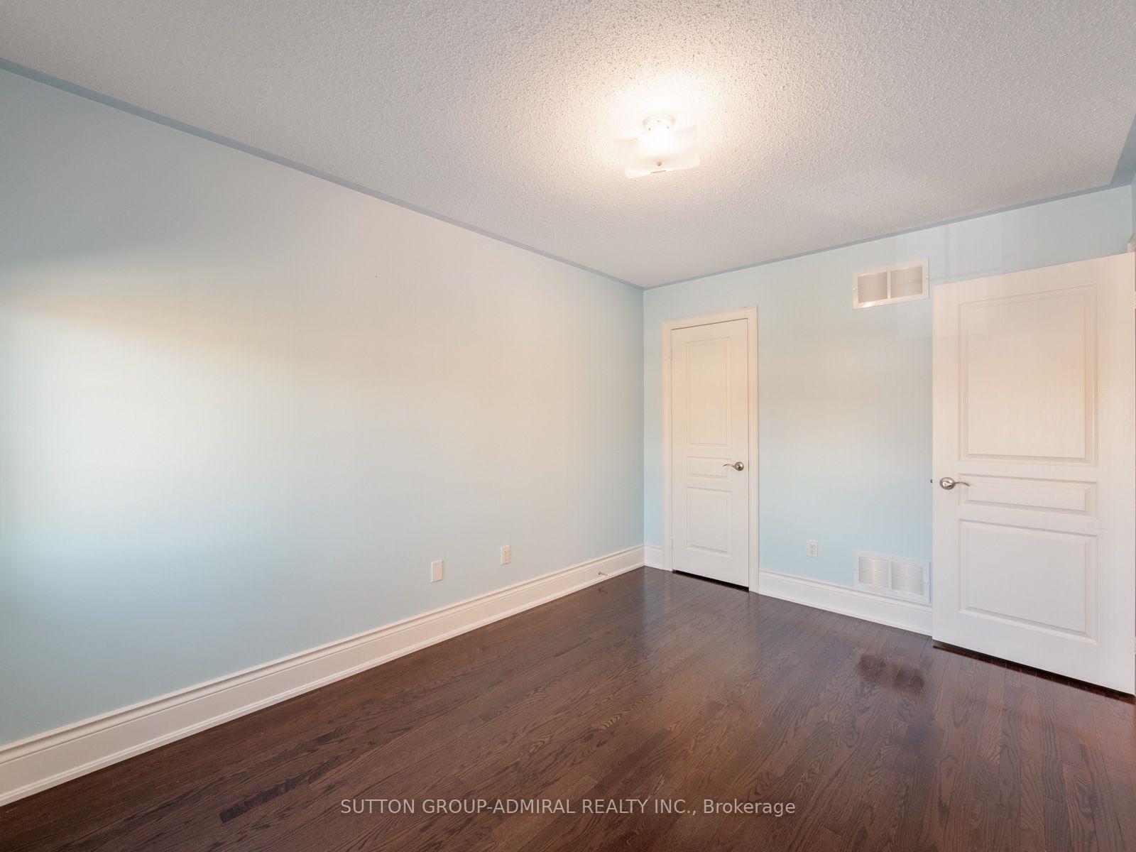 Photo 32 of 38 Orion Avenue, Vaughan, Vellore Village — HOMEH
