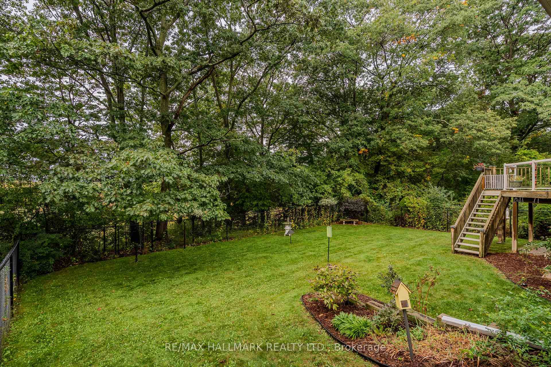 Photo 26 of 10 Holmcrest Trail, Scarborough, Centennial Scarborough — HOMEH