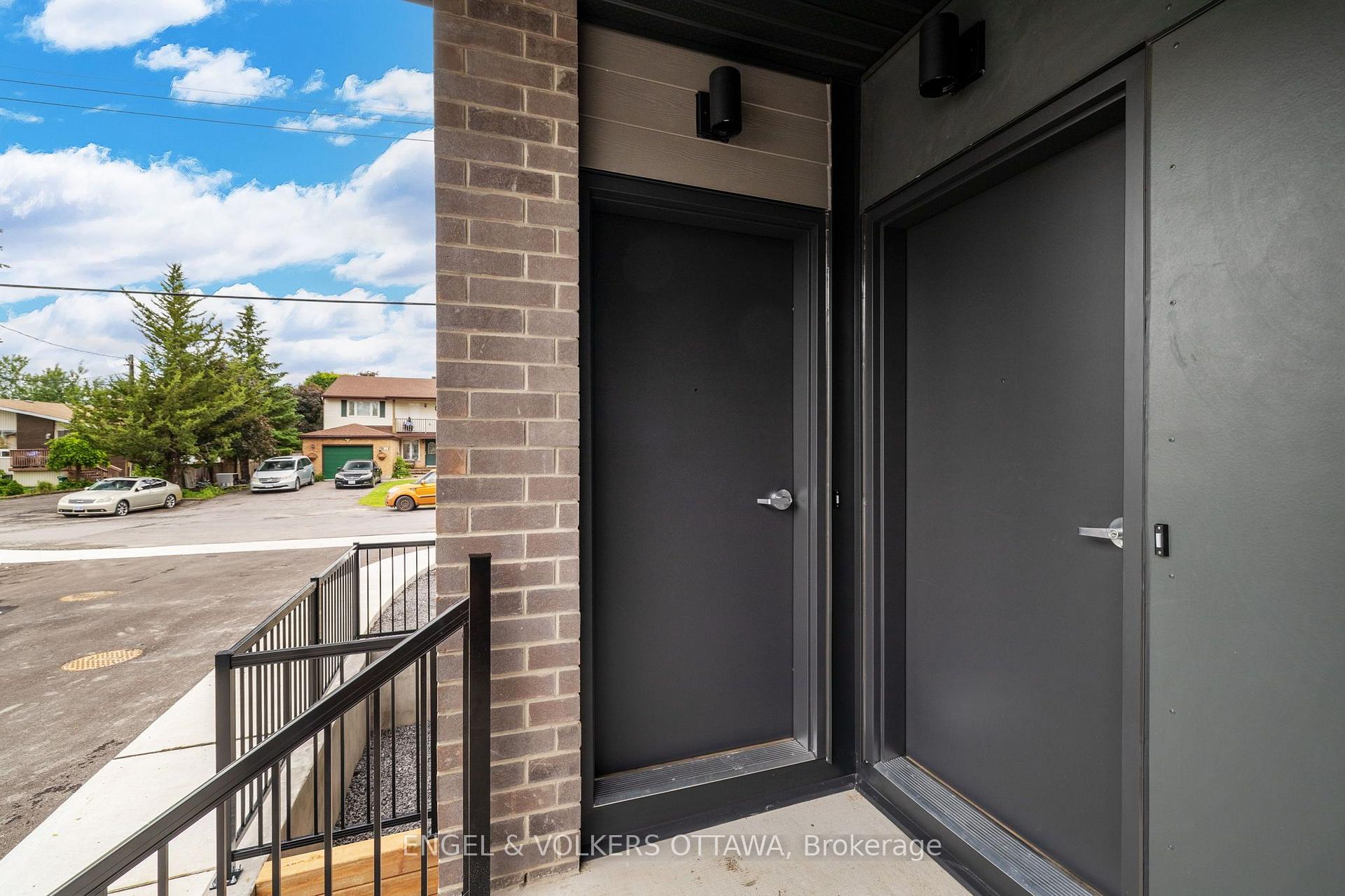 Photo 2 of Unit D, 1258 Marenger Street, Ottawa, Convent Glen South — HOMEH