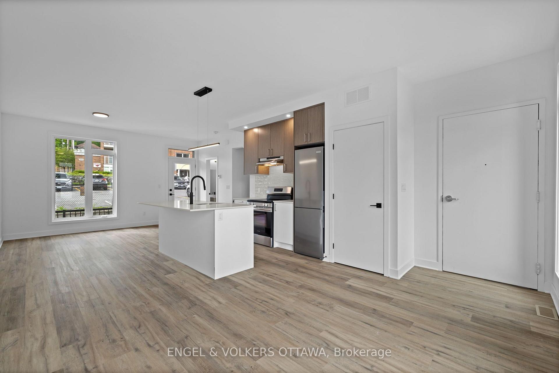 Photo 3 of Unit D, 1258 Marenger Street, Ottawa, Convent Glen South — HOMEH