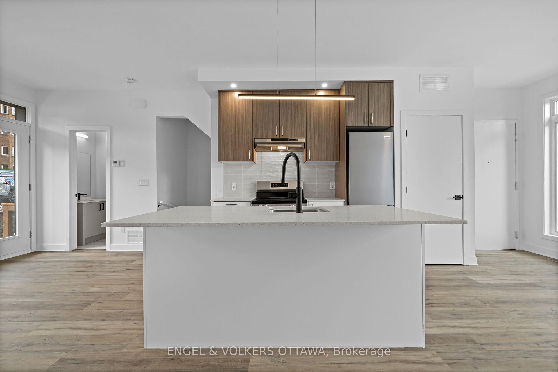 Photo 6 of Unit D, 1258 Marenger Street, Ottawa, Convent Glen South — HOMEH