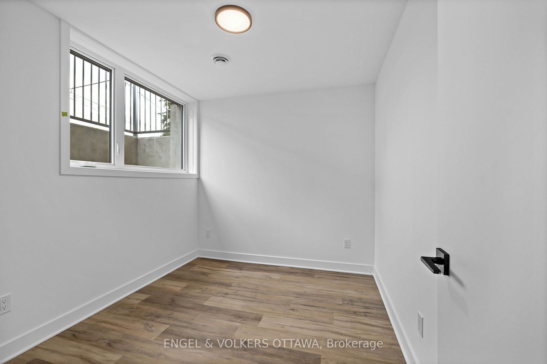 Photo 16 of Unit D, 1258 Marenger Street, Ottawa, Convent Glen South — HOMEH