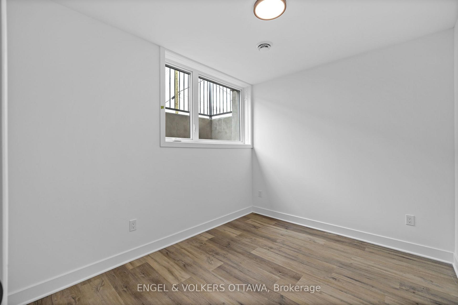 Photo 18 of Unit D, 1258 Marenger Street, Ottawa, Convent Glen South — HOMEH