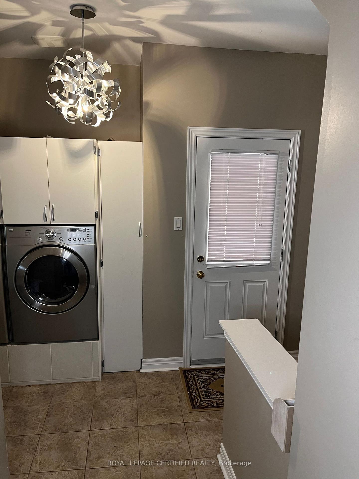 Photo 3 of Unit BSMT, 31 Everingham Circle, Brampton, Sandringham-Wellington — HOMEH
