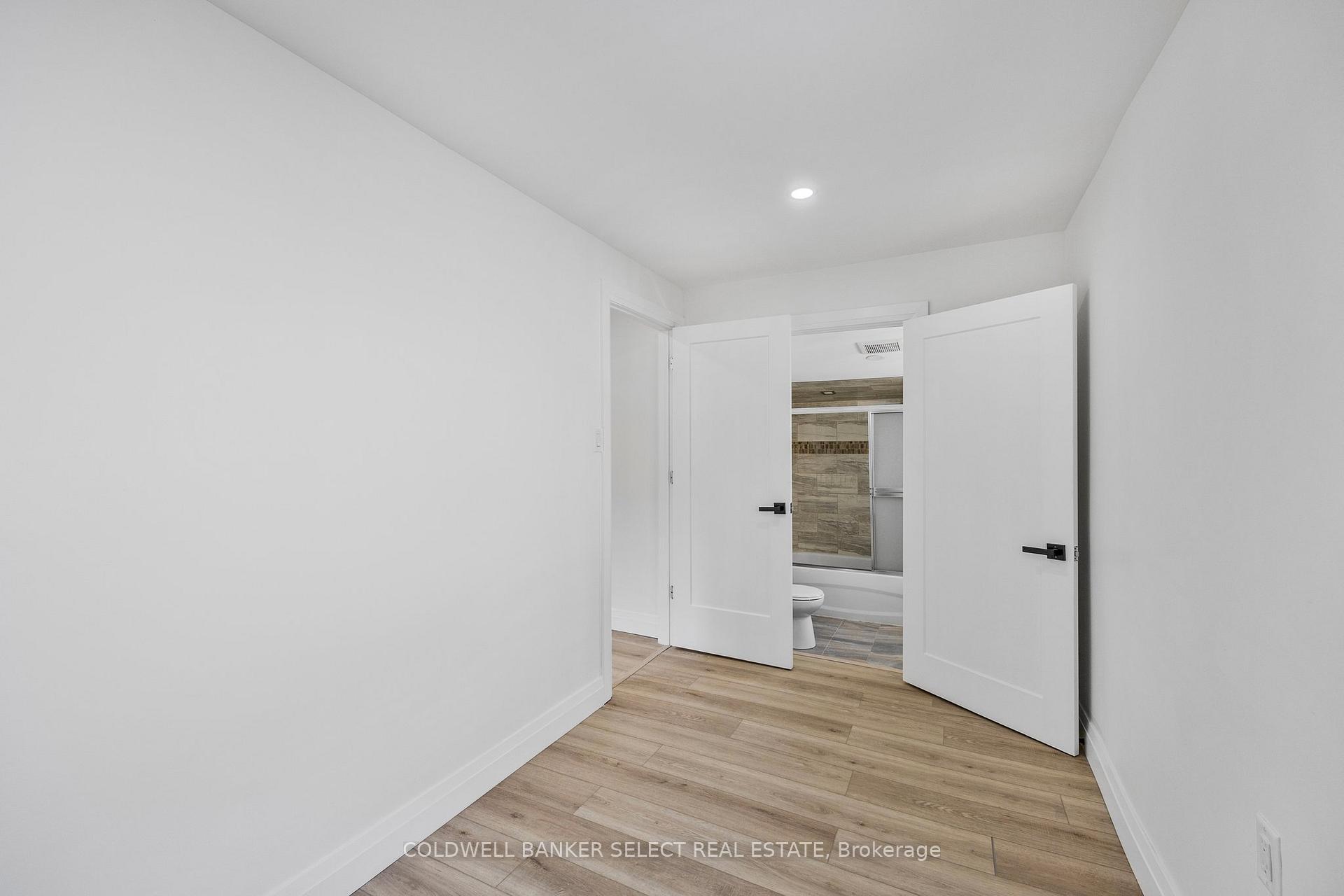 Photo 9 of Unit Unit 2, 338 Old Mosley Street, Wasaga Beach — HOMEH