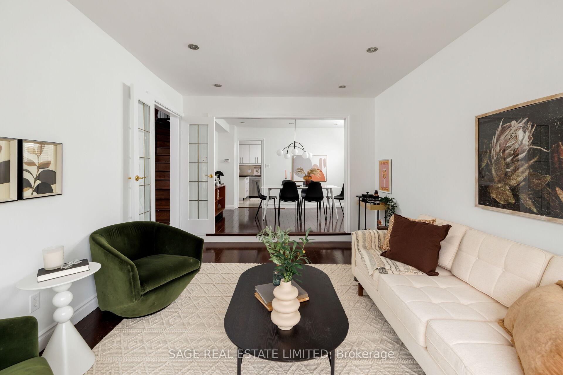 Photo 10 of 19 Cummings Court, Markham, Thornlea — HOMEH