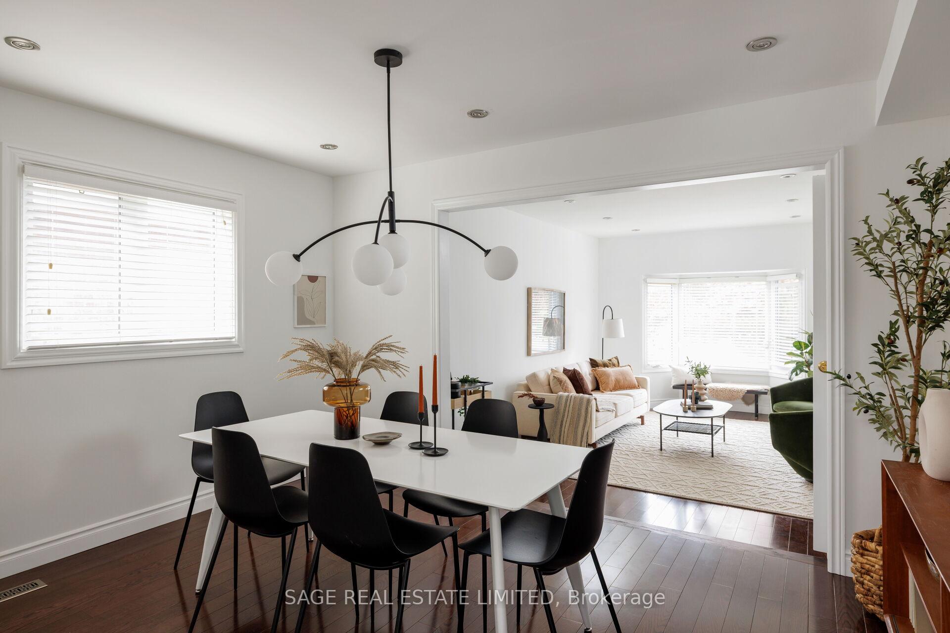 Photo 12 of 19 Cummings Court, Markham, Thornlea — HOMEH