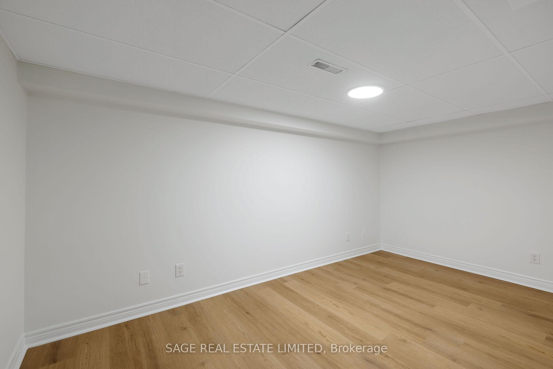 Photo 41 of 19 Cummings Court, Markham, Thornlea — HOMEH