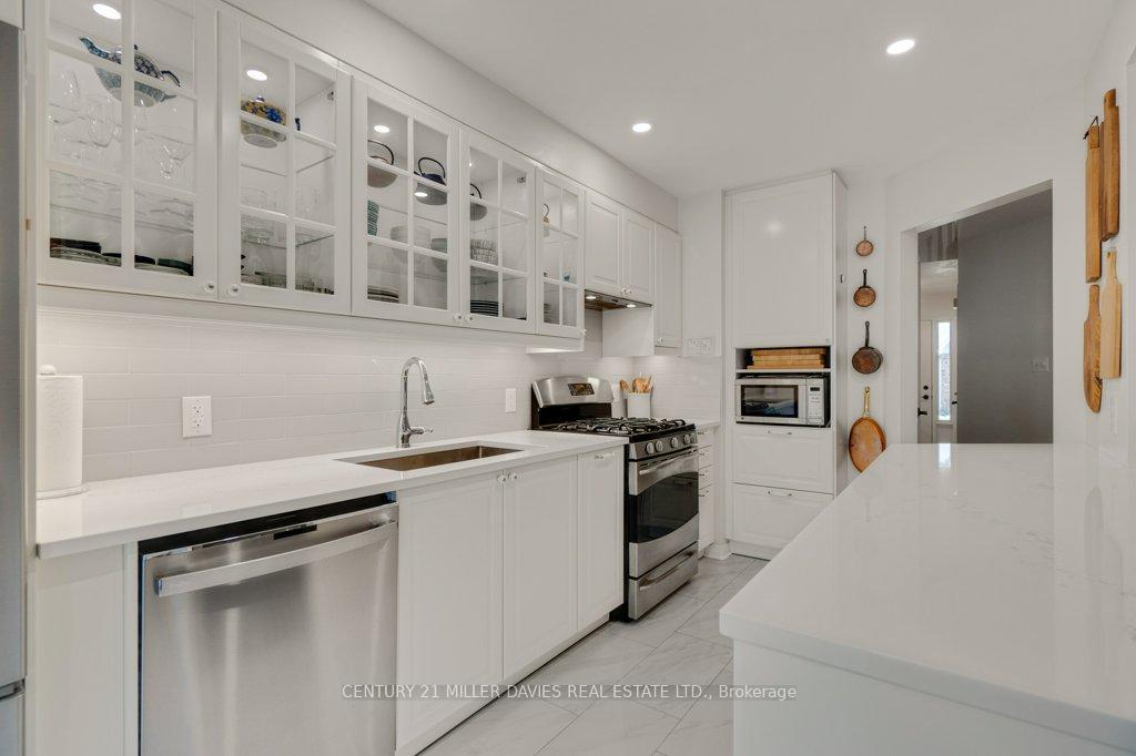 Photo 12 of Unit 20, 2230 Walkers Line, Burlington, Headon — HOMEH