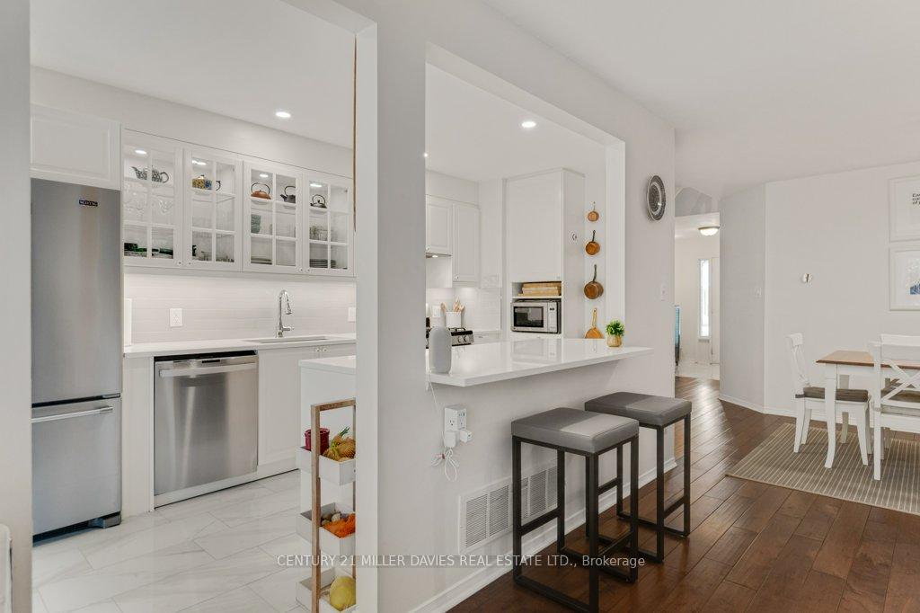 Photo 14 of Unit 20, 2230 Walkers Line, Burlington, Headon — HOMEH