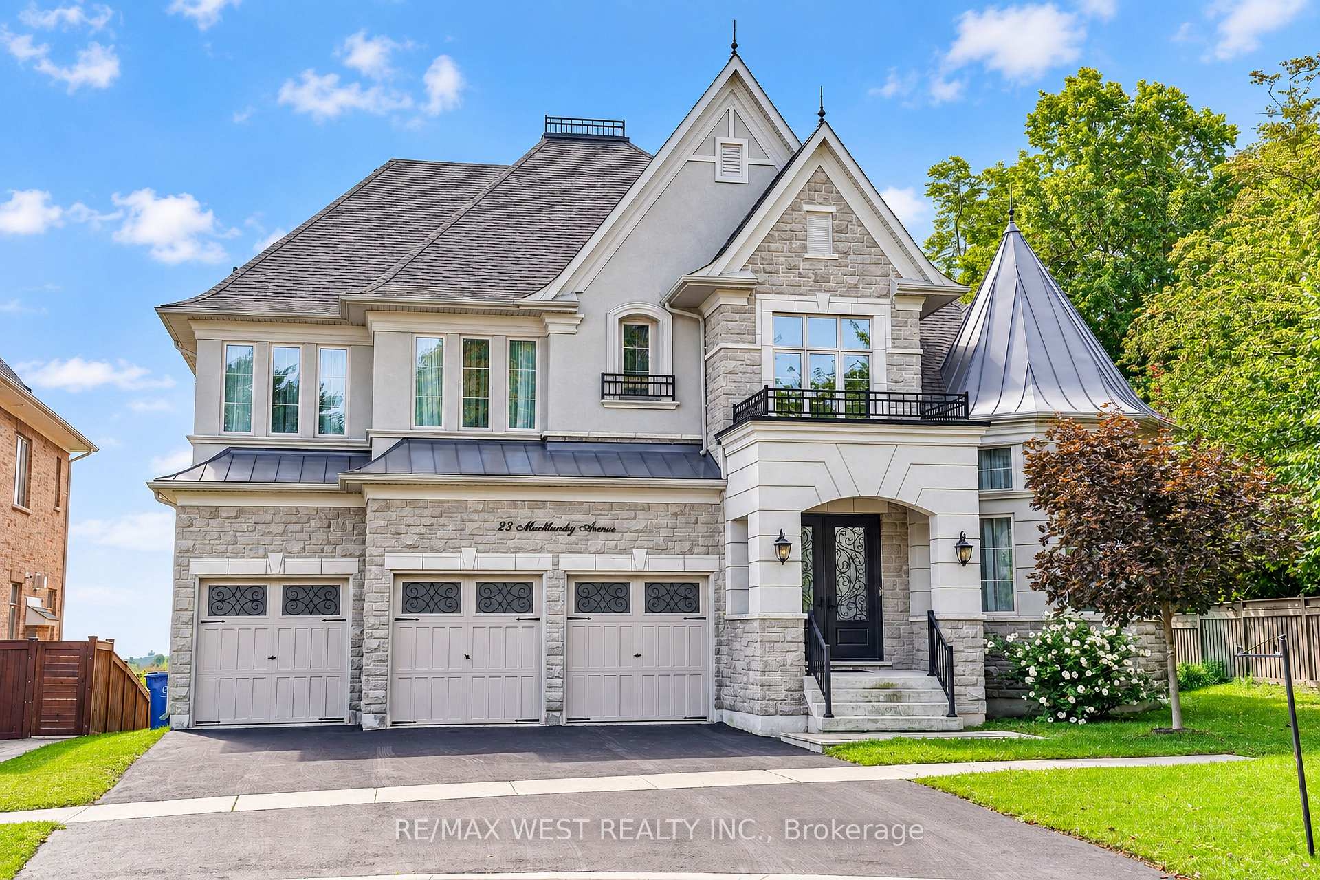 Photo of 23 Macmurchy Avenue