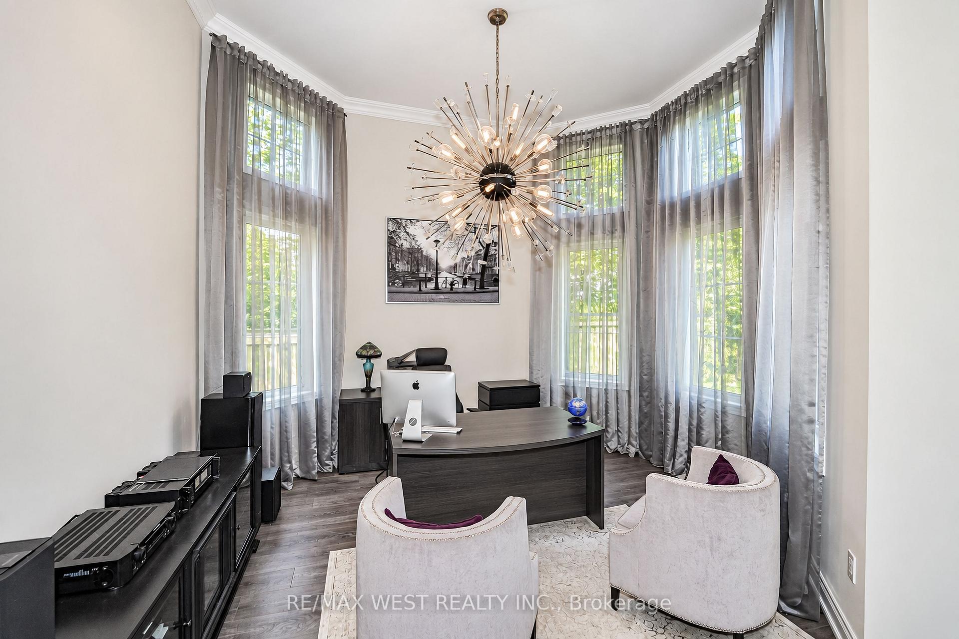 Photo 2 of 23 Macmurchy Avenue, King, Nobleton — HOMEH