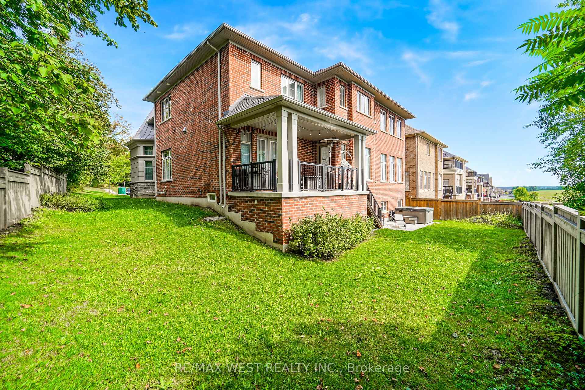 Photo 22 of 23 Macmurchy Avenue, King, Nobleton — HOMEH