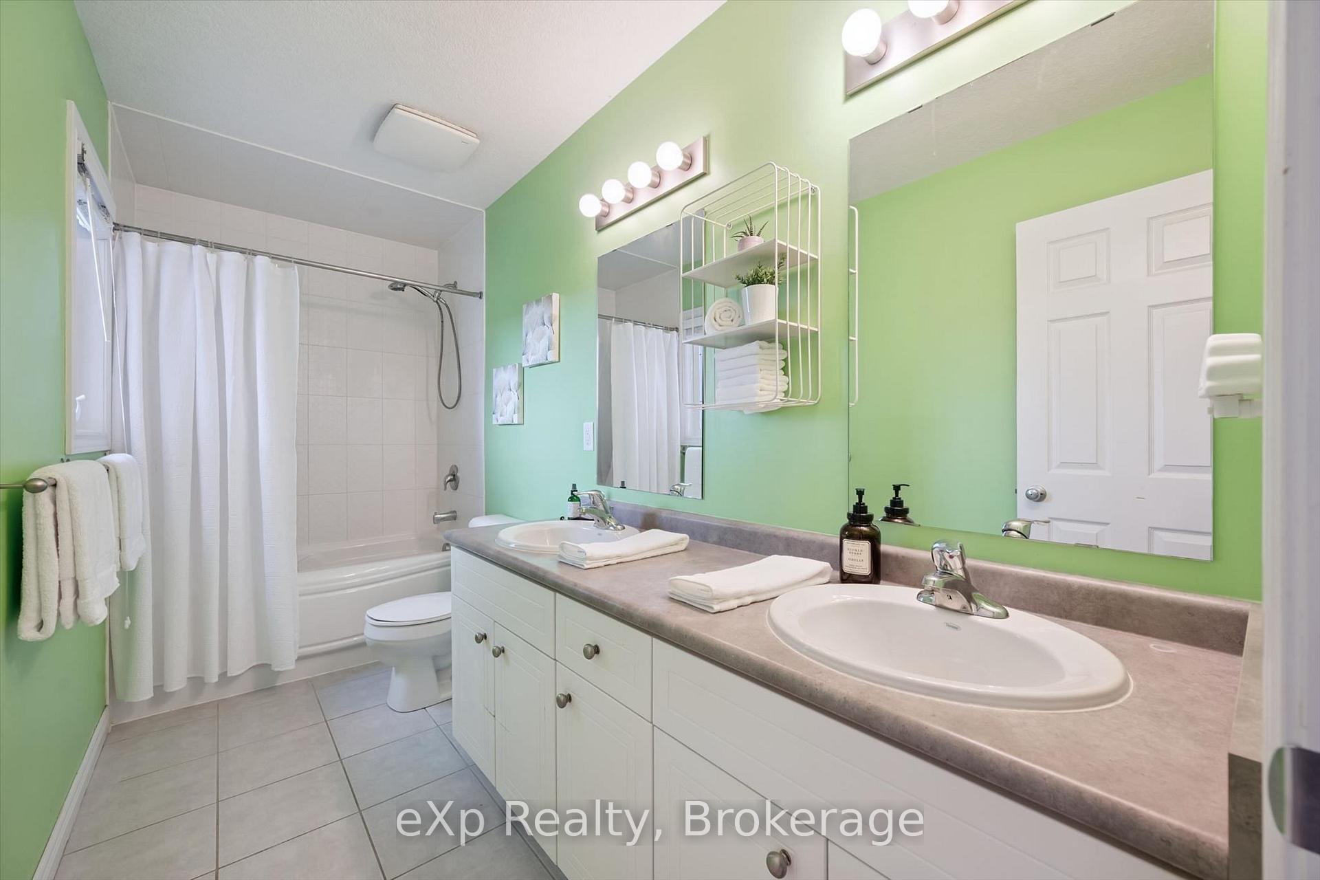 Photo 28 of 41 Westra Drive, Guelph, Willow West/Sugarbush/West Acres — HOMEH