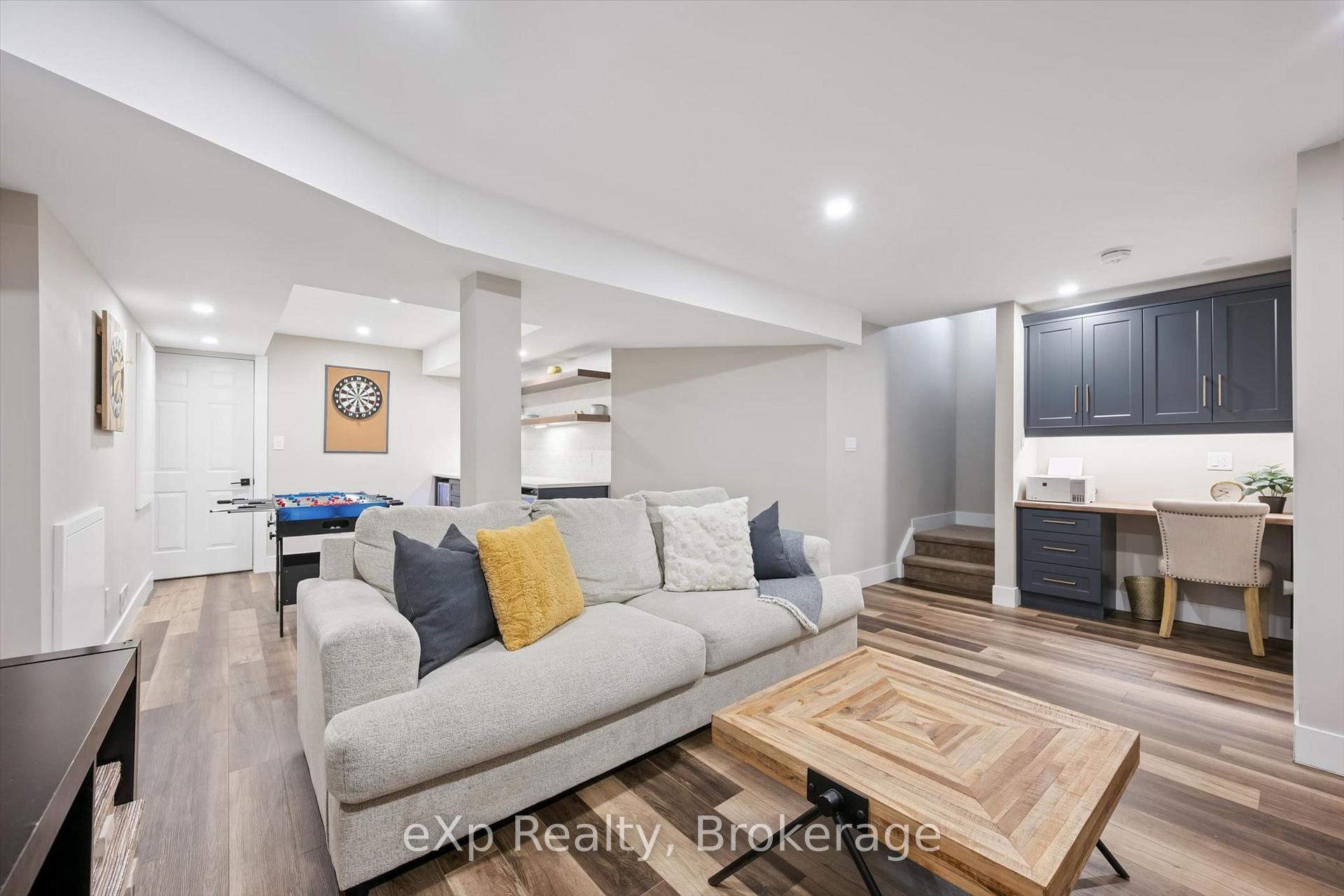 Photo 30 of 41 Westra Drive, Guelph, Willow West/Sugarbush/West Acres — HOMEH