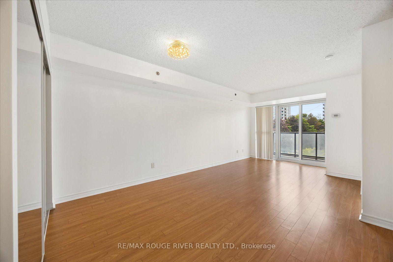 Photo 5 of Unit 330, 35 Saranac Boulevard, Toronto, Englemount-Lawrence — HOMEH