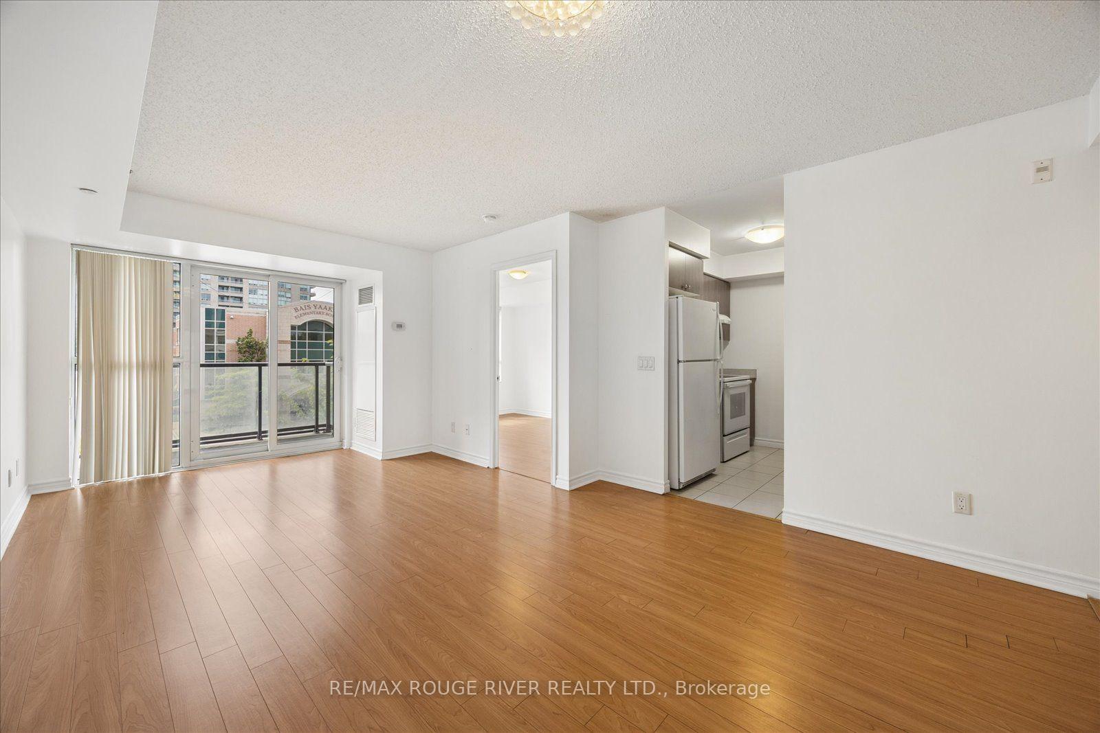 Photo 7 of Unit 330, 35 Saranac Boulevard, Toronto, Englemount-Lawrence — HOMEH