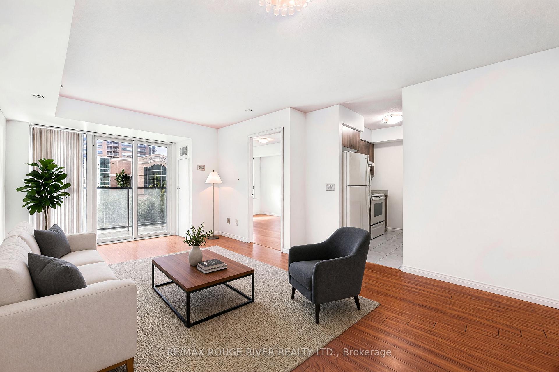 Photo 8 of Unit 330, 35 Saranac Boulevard, Toronto, Englemount-Lawrence — HOMEH