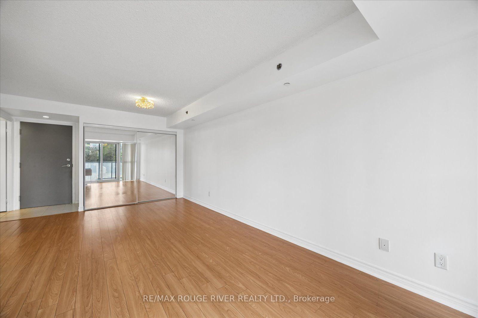 Photo 9 of Unit 330, 35 Saranac Boulevard, Toronto, Englemount-Lawrence — HOMEH