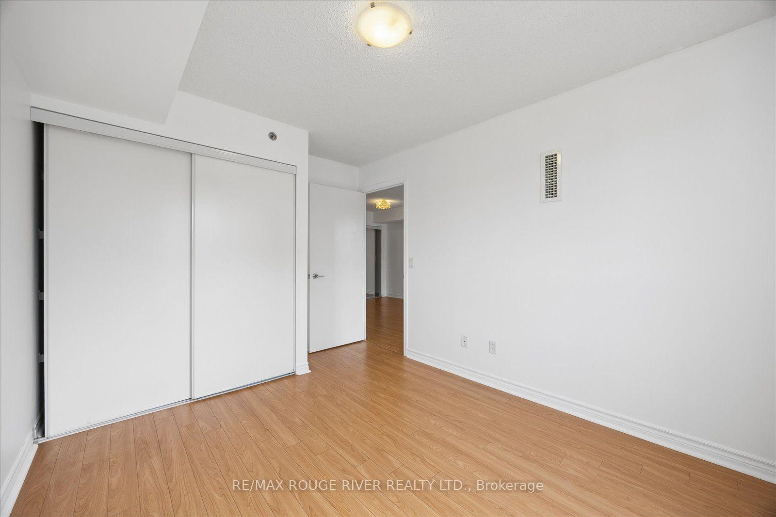 Photo 13 of Unit 330, 35 Saranac Boulevard, Toronto, Englemount-Lawrence — HOMEH