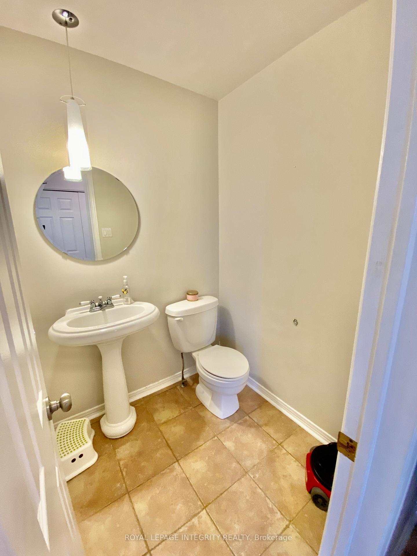 Photo 4 of 2 Tunbridge Court, Ottawa, Pineglen/Country Place — HOMEH