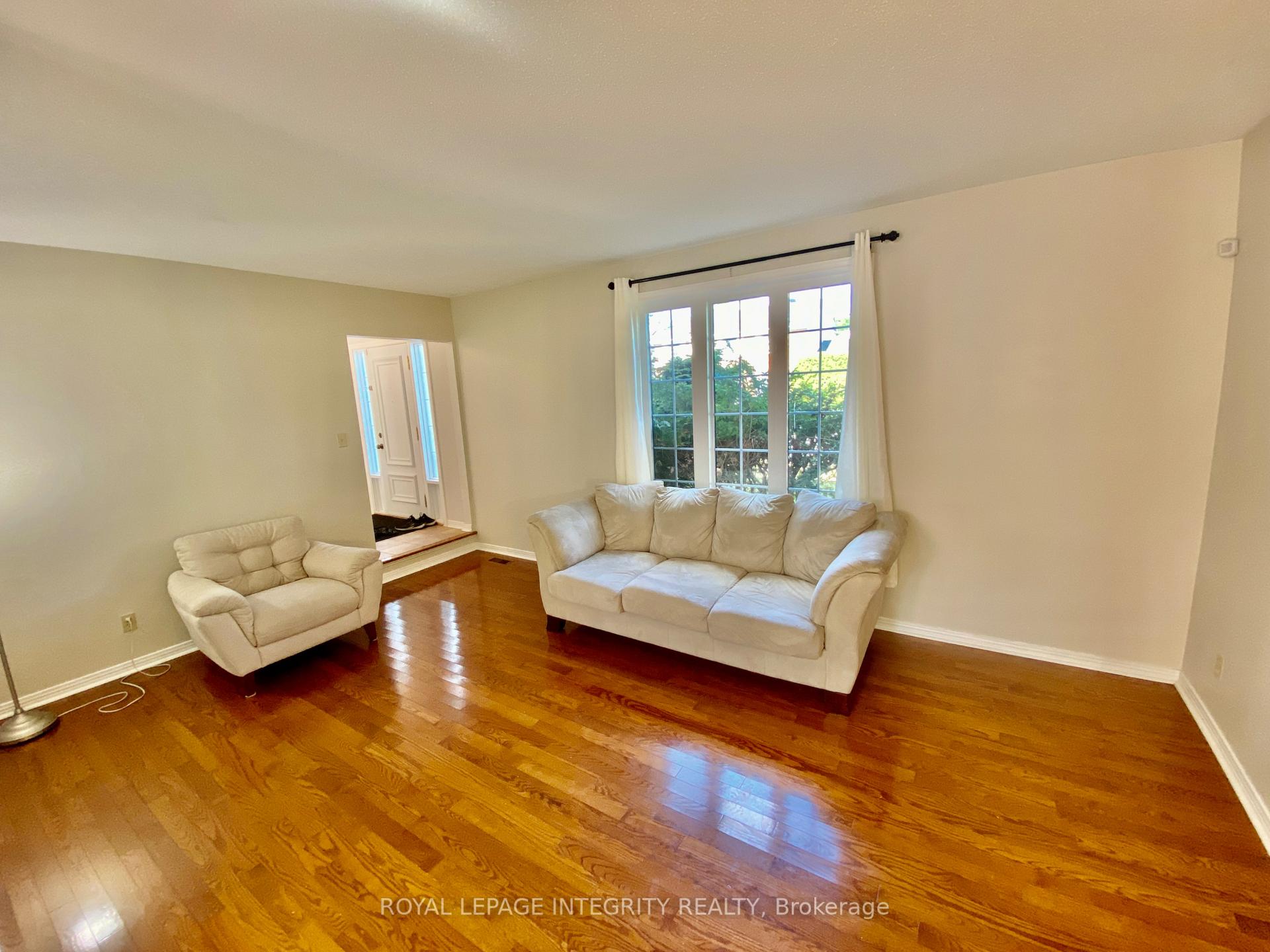 Photo 6 of 2 Tunbridge Court, Ottawa, Pineglen/Country Place — HOMEH