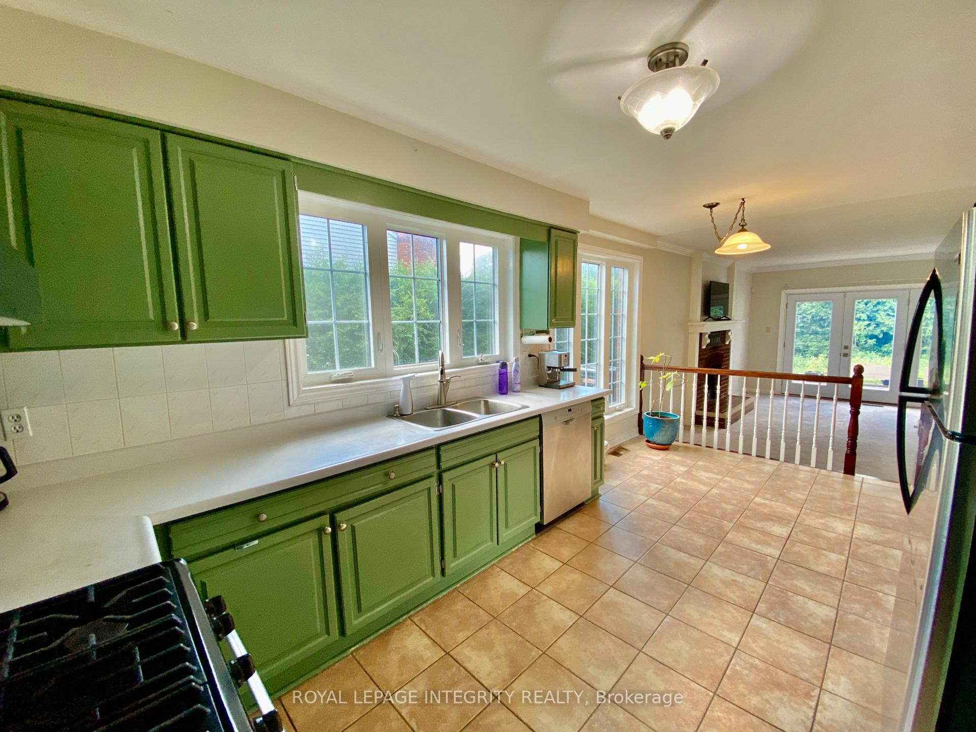 Photo 14 of 2 Tunbridge Court, Ottawa, Pineglen/Country Place — HOMEH