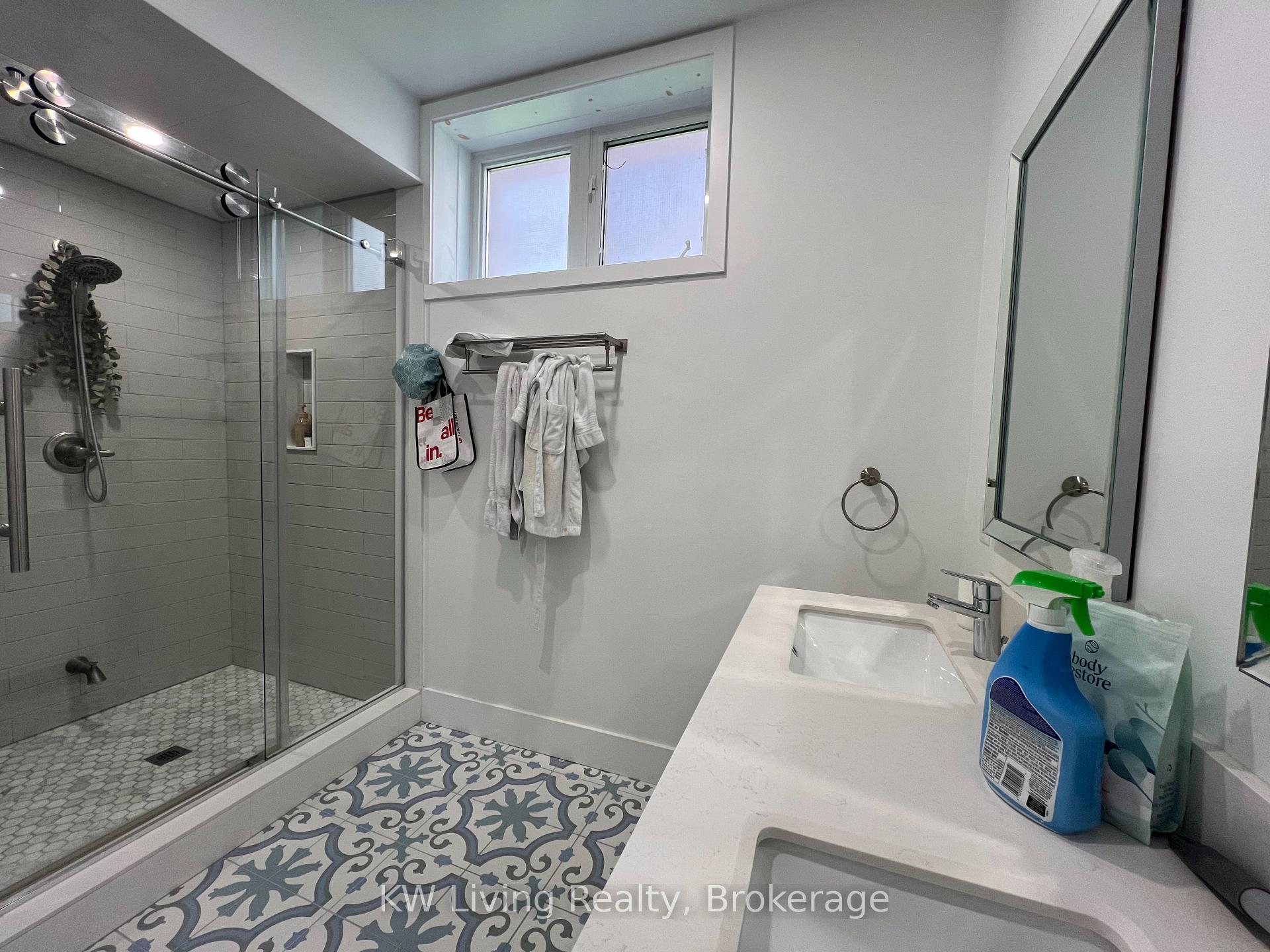 Photo 19 of 2421 Eighth Line, Oakville, Joshua Creek — HOMEH