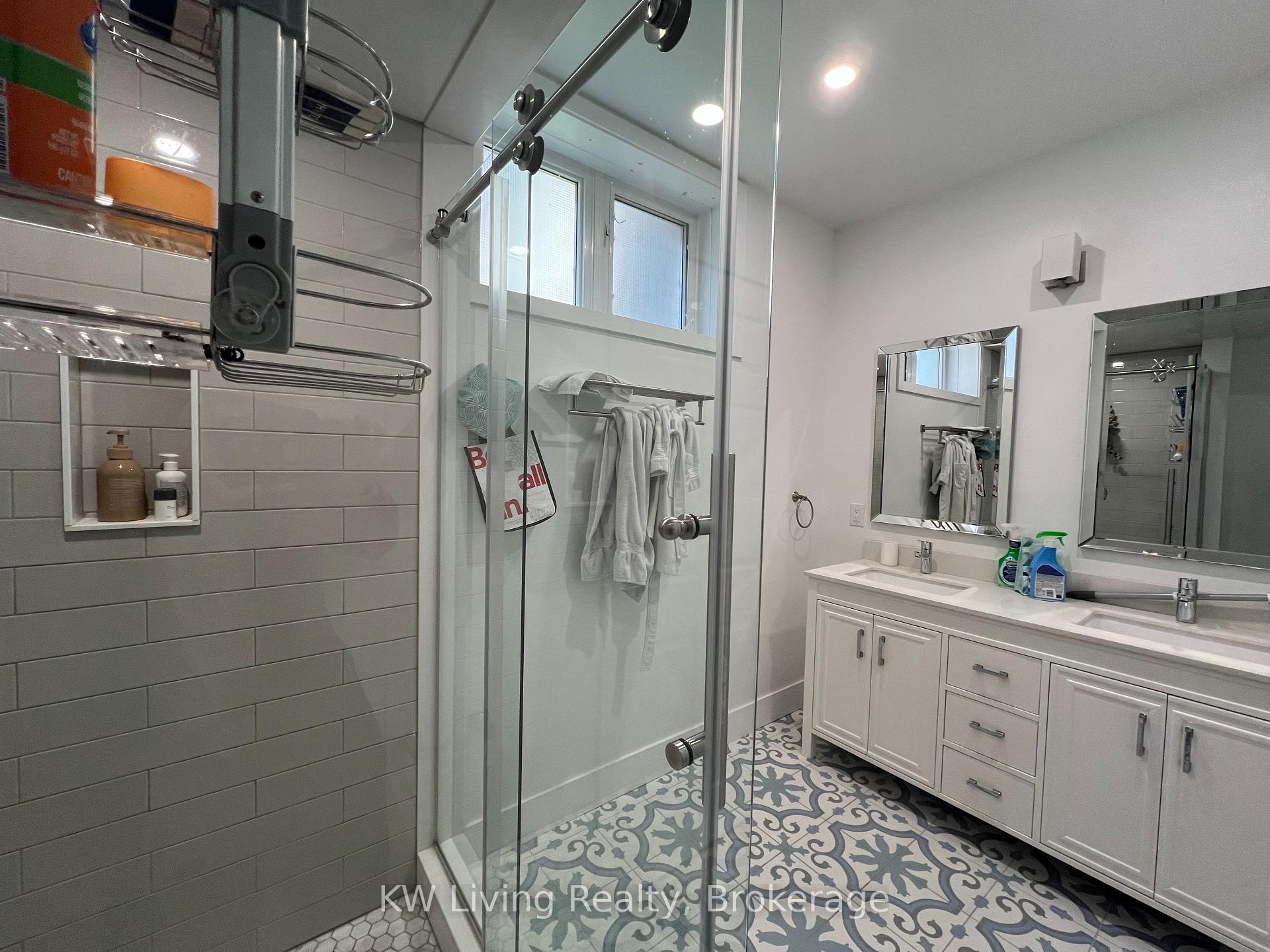 Photo 21 of 2421 Eighth Line, Oakville, Joshua Creek — HOMEH