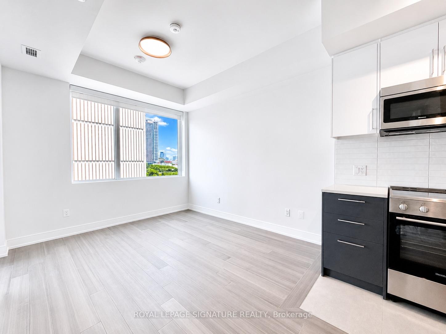 Photo 2 of Unit 404, 664 Spadina Avenue, Toronto, University — HOMEH