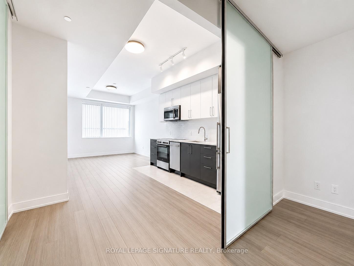 Photo 6 of Unit 404, 664 Spadina Avenue, Toronto, University — HOMEH