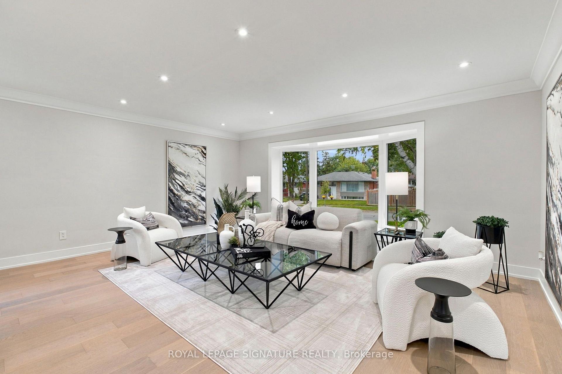 Photo 7 of 11 Brook Tree Crescent, Etobicoke, Willowridge-Martingrove-Richview — HOMEH