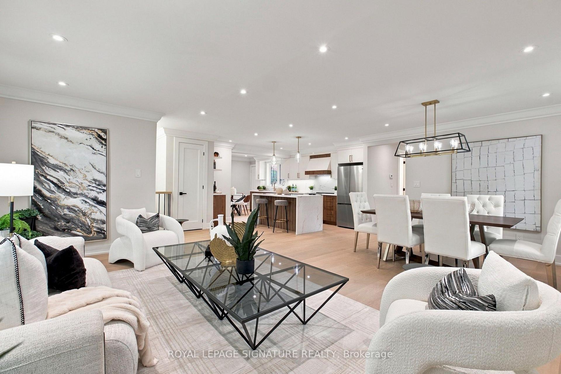Photo 9 of 11 Brook Tree Crescent, Etobicoke, Willowridge-Martingrove-Richview — HOMEH