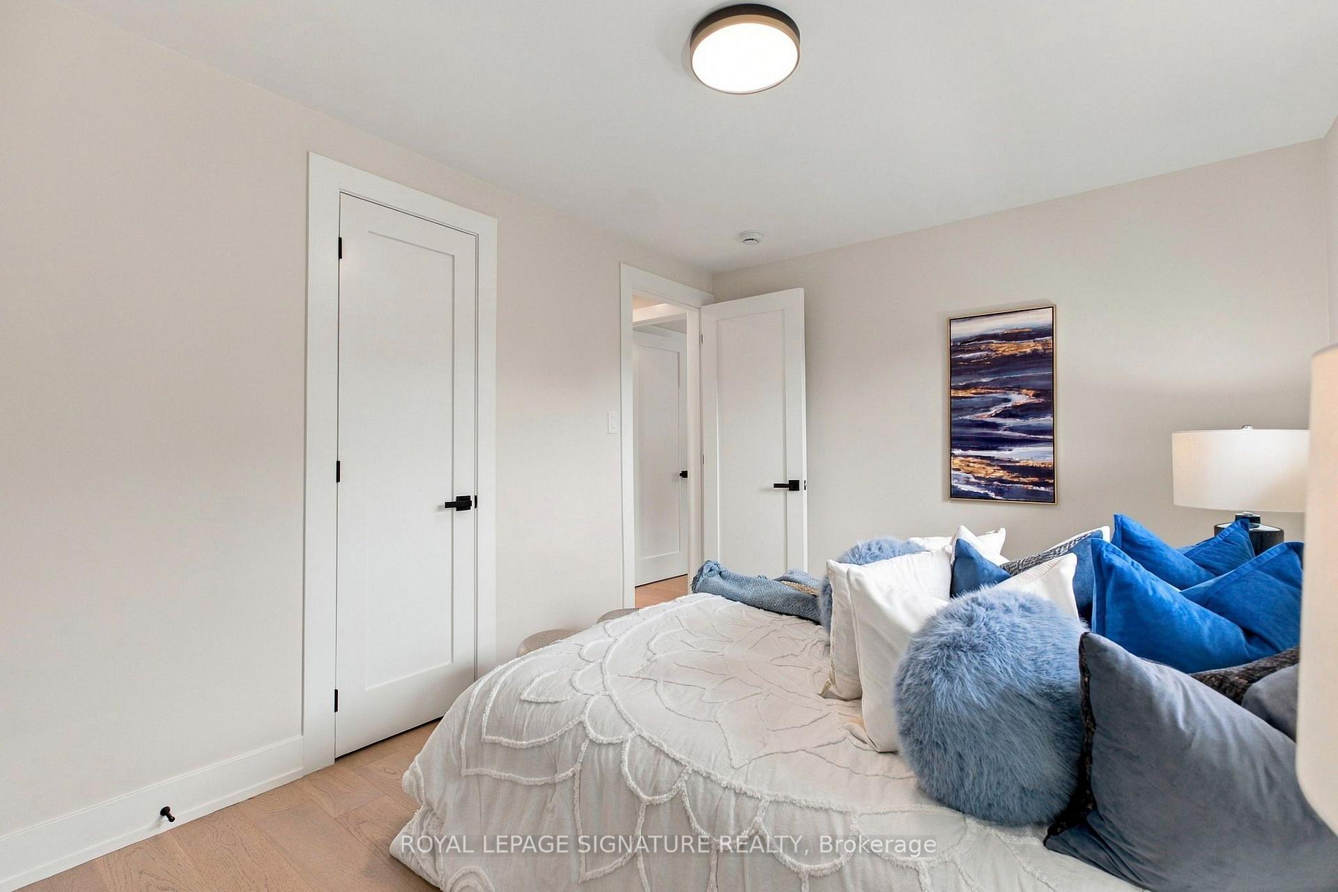 Photo 18 of 11 Brook Tree Crescent, Etobicoke, Willowridge-Martingrove-Richview — HOMEH