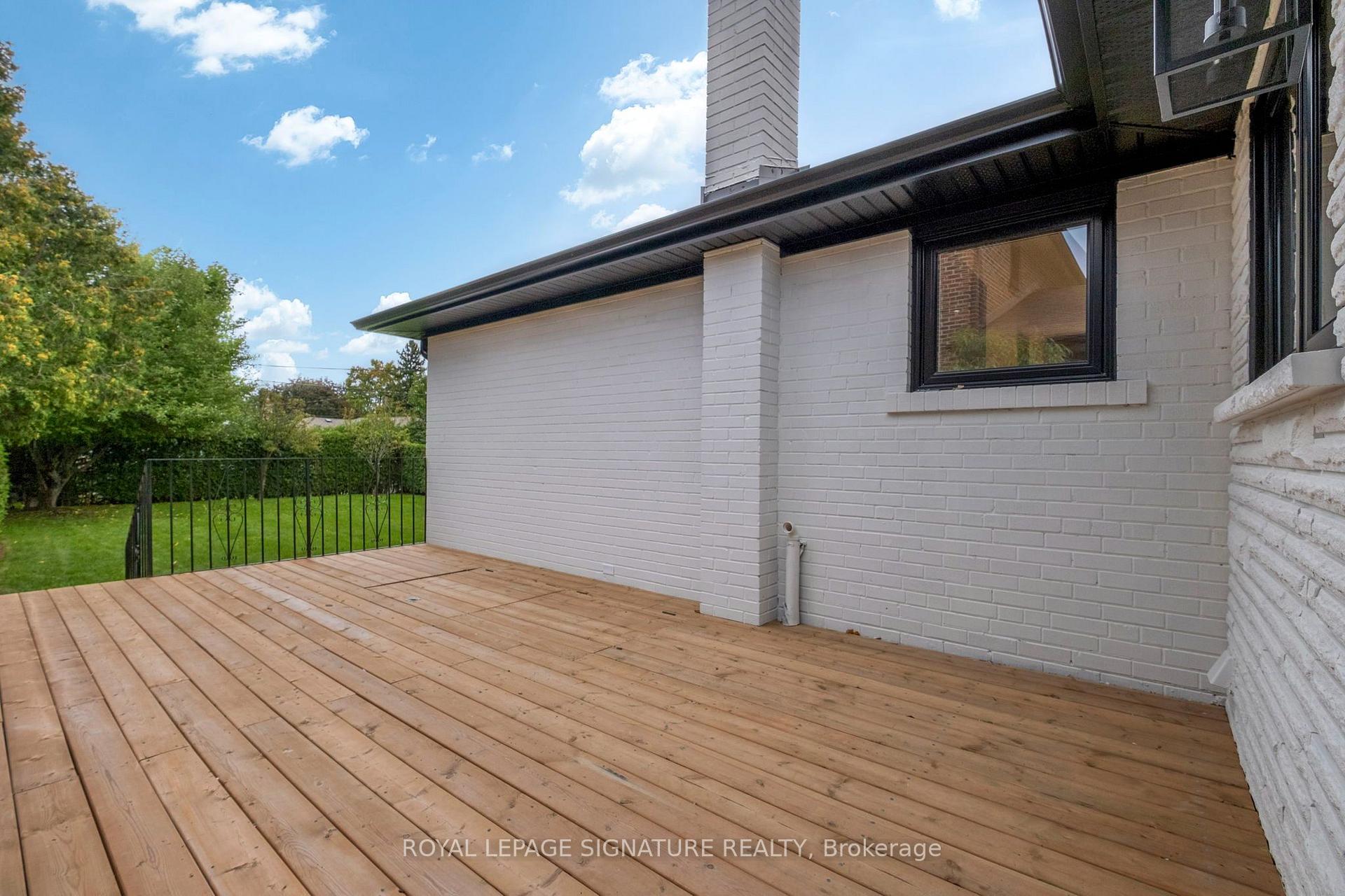 Photo 33 of 11 Brook Tree Crescent, Etobicoke, Willowridge-Martingrove-Richview — HOMEH