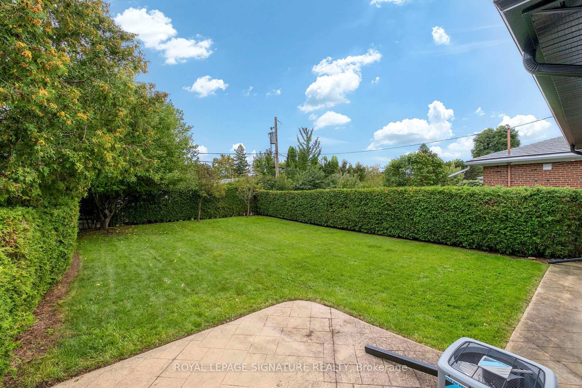 Photo 36 of 11 Brook Tree Crescent, Etobicoke, Willowridge-Martingrove-Richview — HOMEH