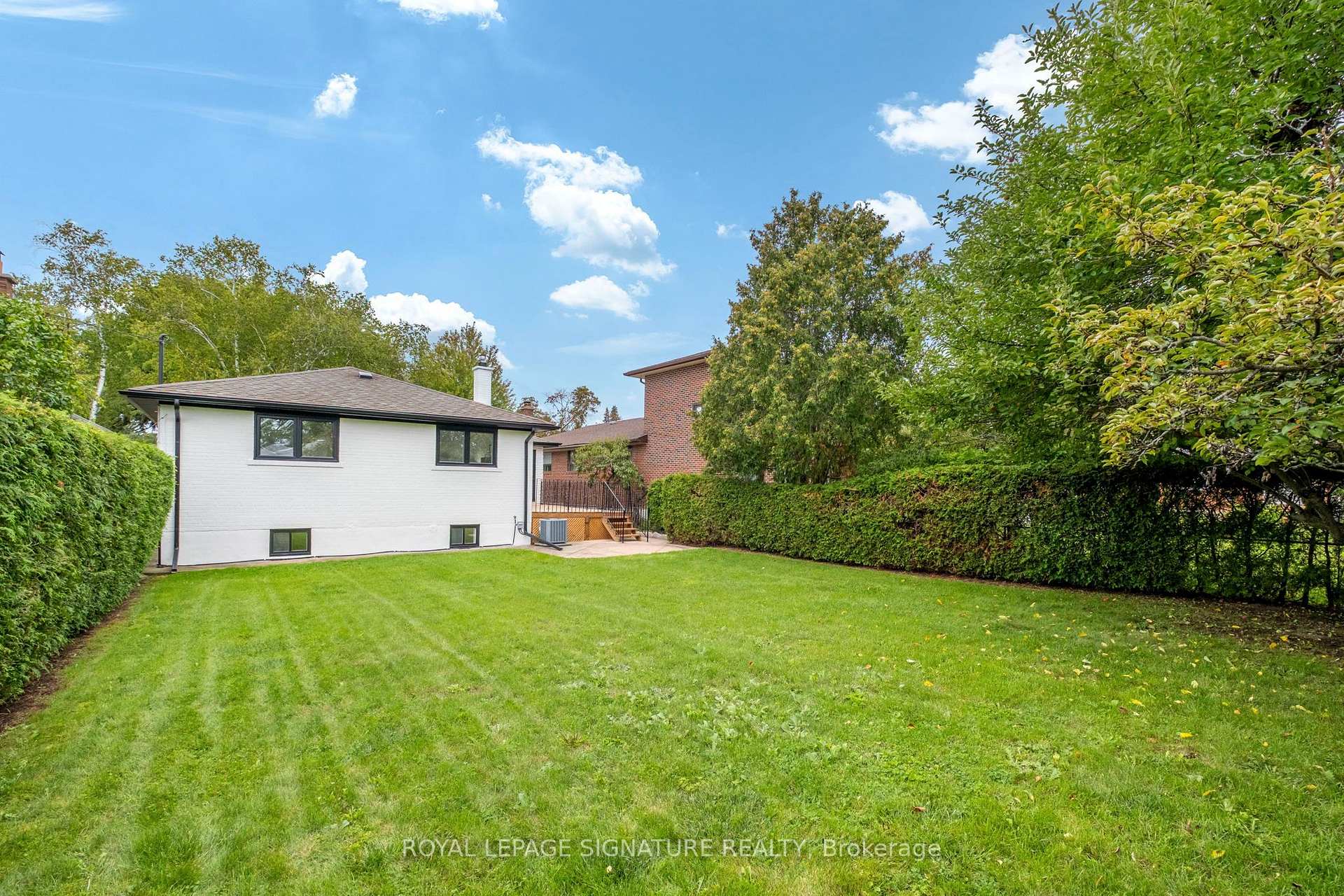 Photo 39 of 11 Brook Tree Crescent, Etobicoke, Willowridge-Martingrove-Richview — HOMEH