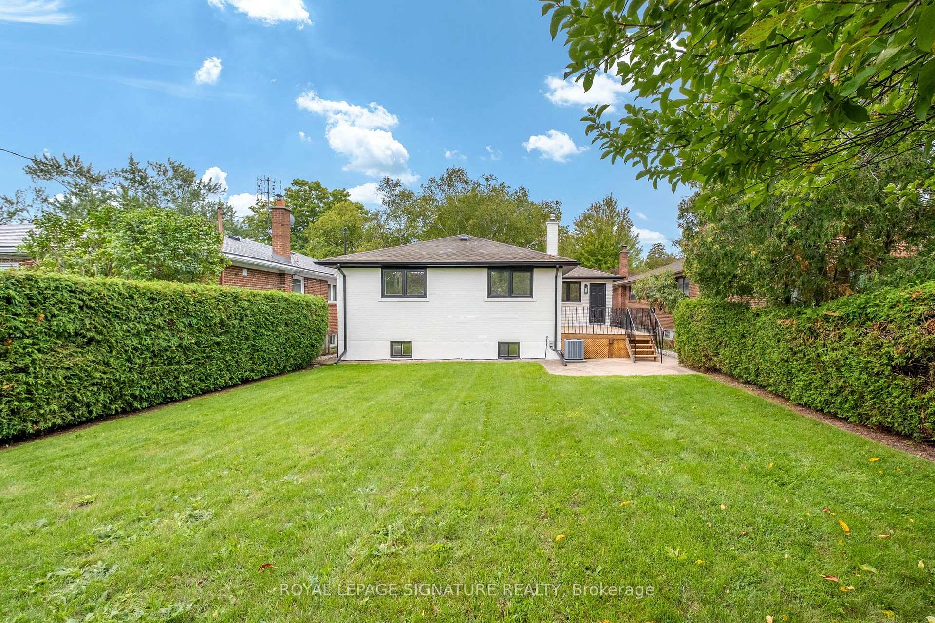 Photo 40 of 11 Brook Tree Crescent, Etobicoke, Willowridge-Martingrove-Richview — HOMEH
