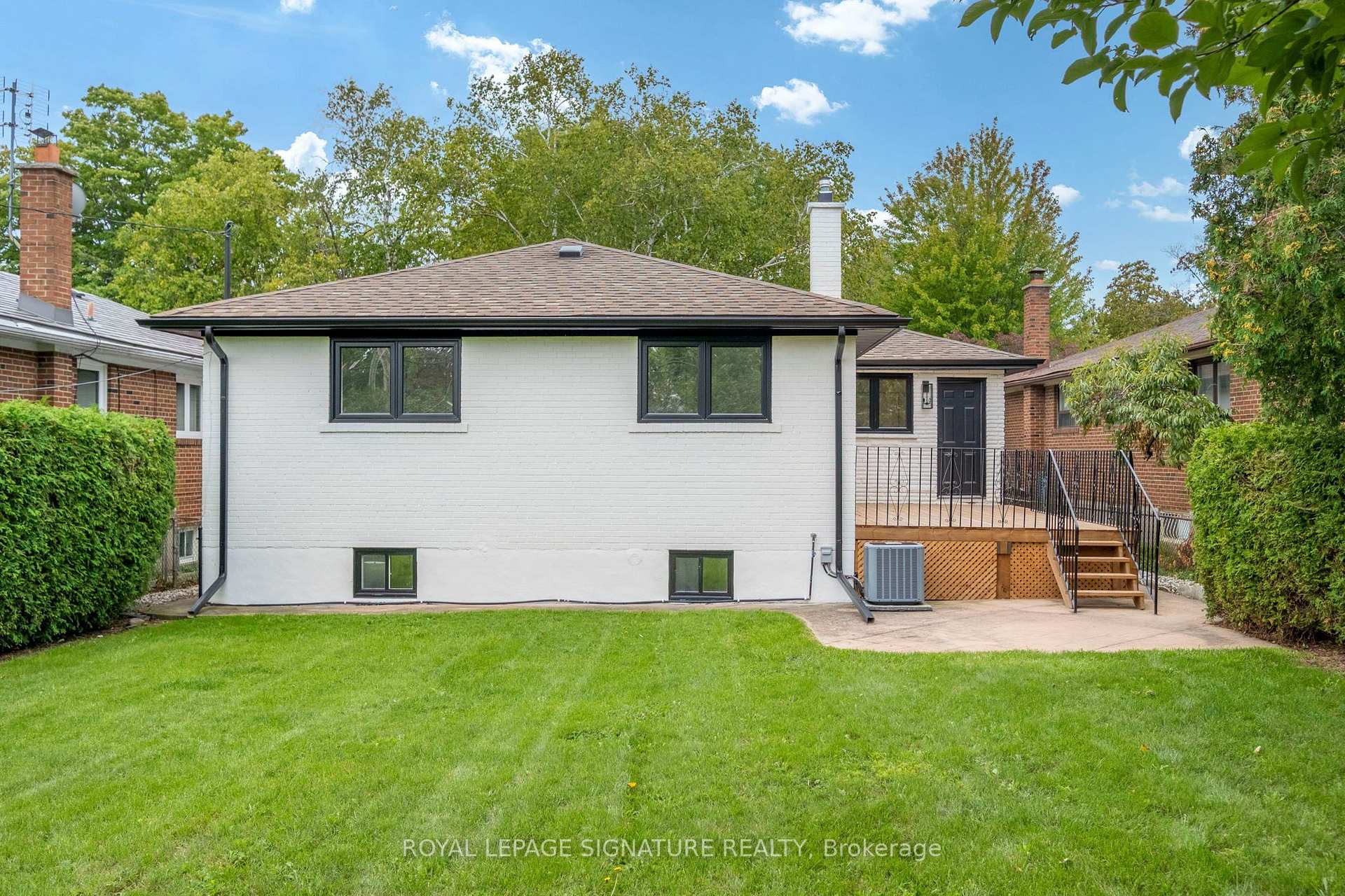 Photo 41 of 11 Brook Tree Crescent, Etobicoke, Willowridge-Martingrove-Richview — HOMEH