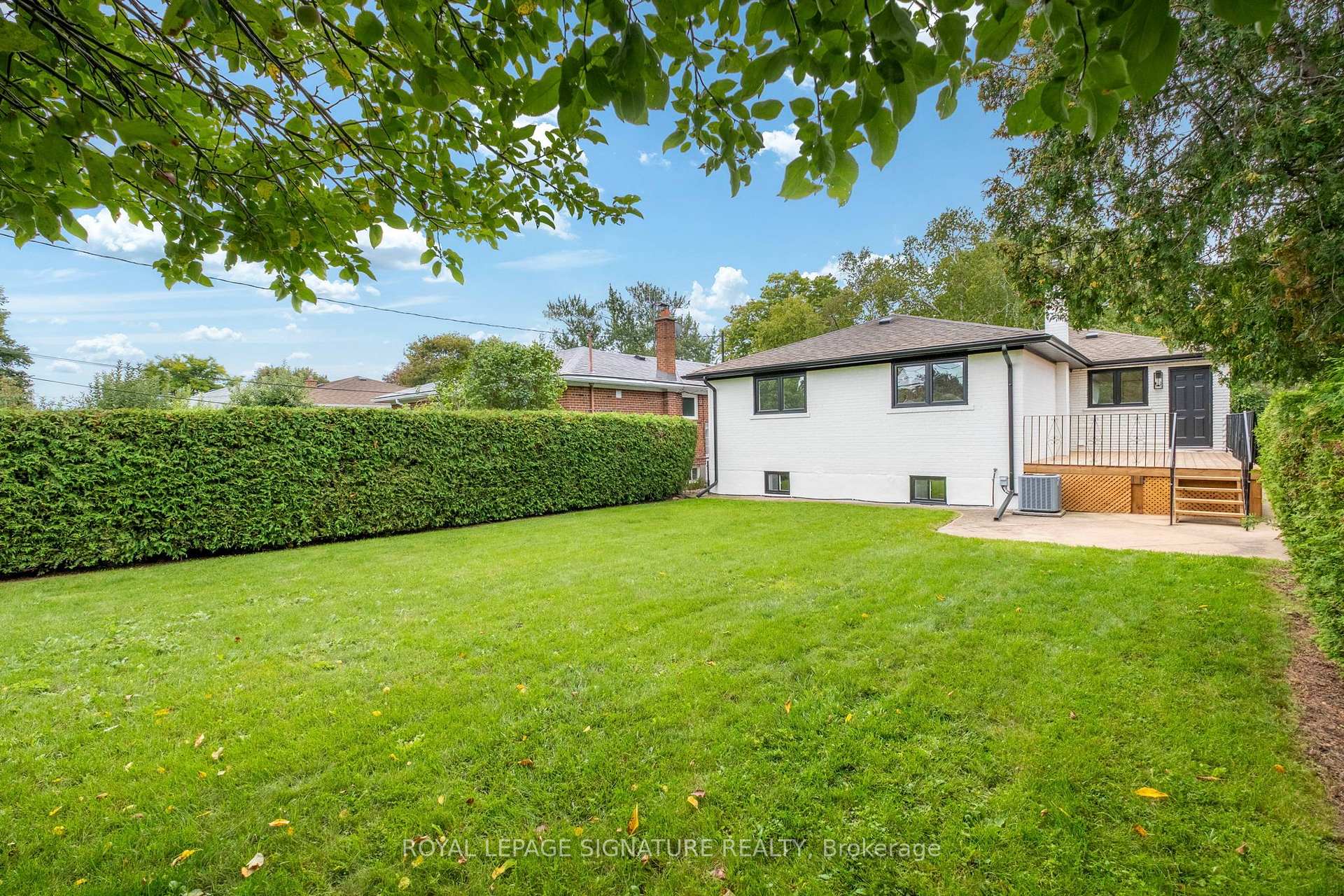 Photo 42 of 11 Brook Tree Crescent, Etobicoke, Willowridge-Martingrove-Richview — HOMEH
