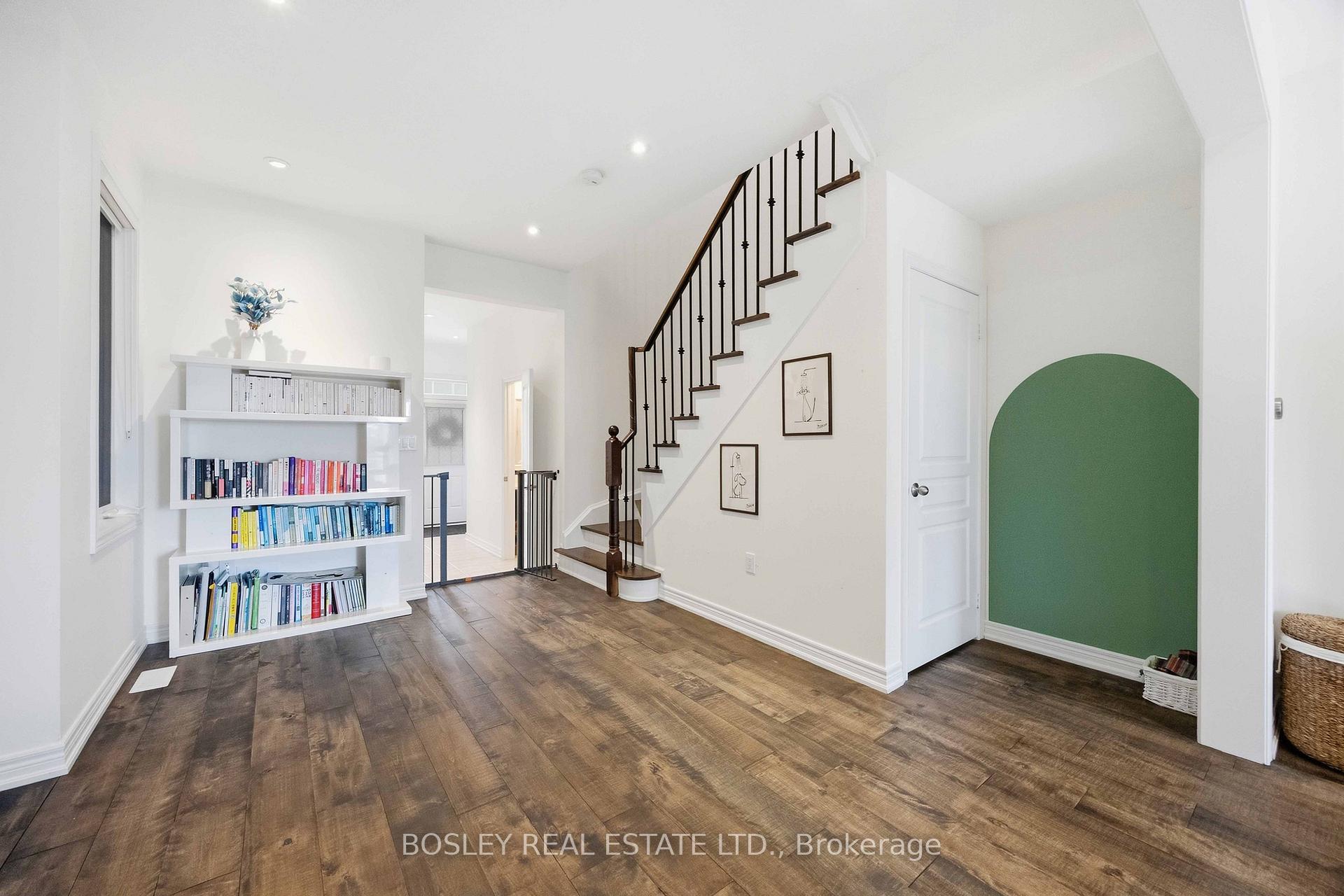 Photo 6 of 39 Alexie Way, Vaughan, Vellore Village — HOMEH
