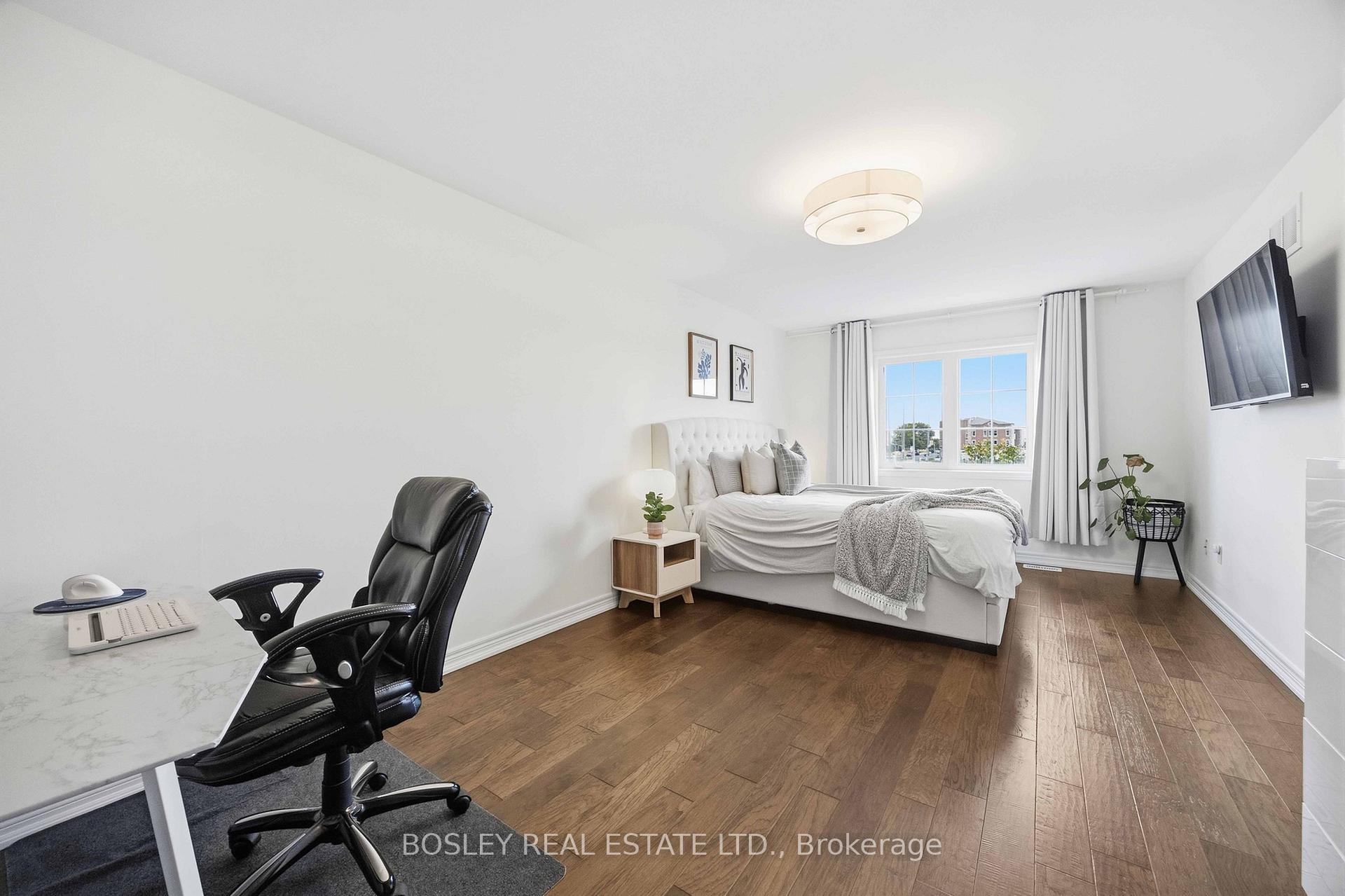 Photo 14 of 39 Alexie Way, Vaughan, Vellore Village — HOMEH