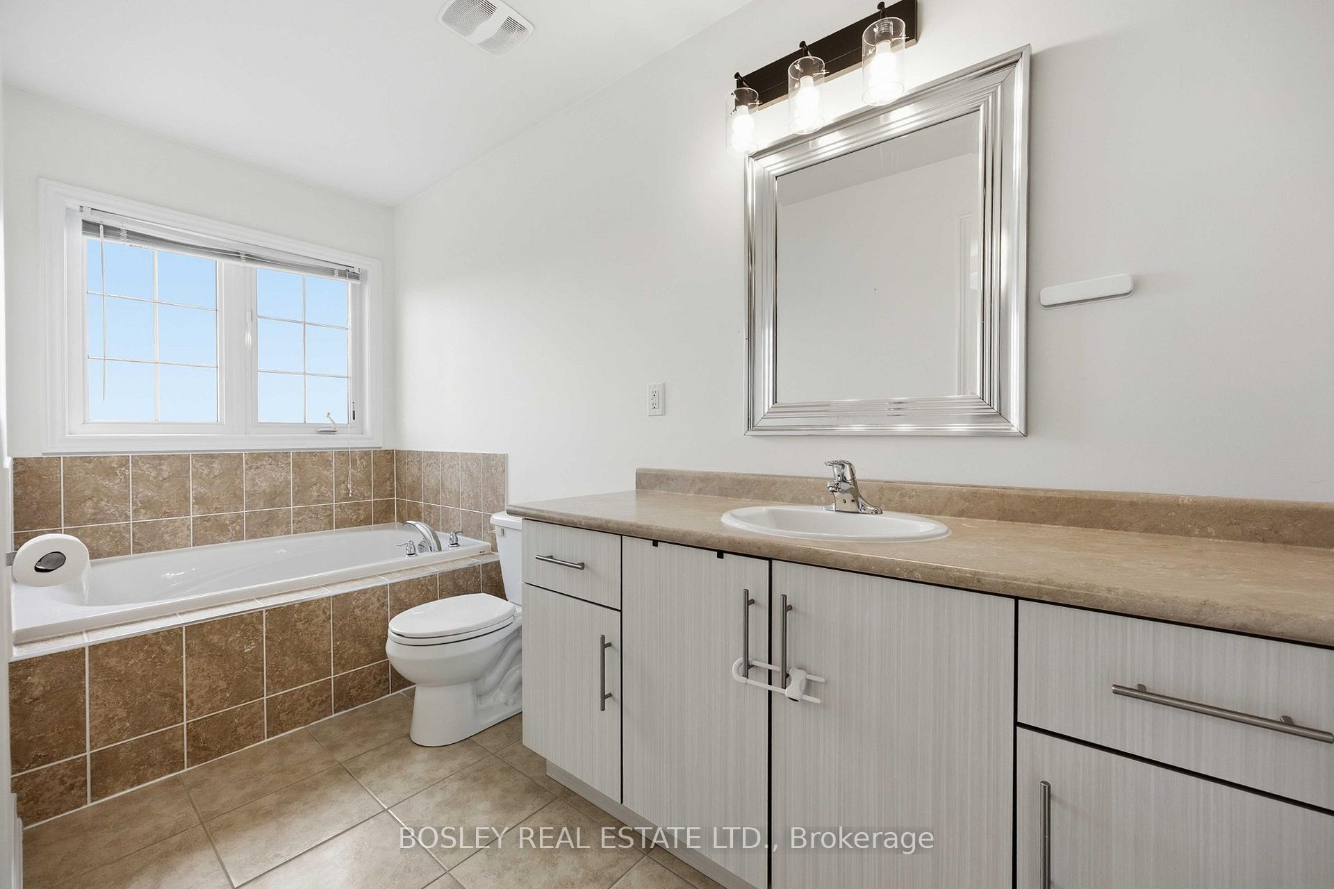 Photo 16 of 39 Alexie Way, Vaughan, Vellore Village — HOMEH
