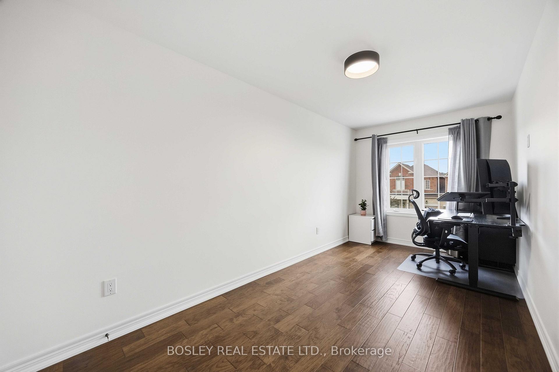 Photo 21 of 39 Alexie Way, Vaughan, Vellore Village — HOMEH