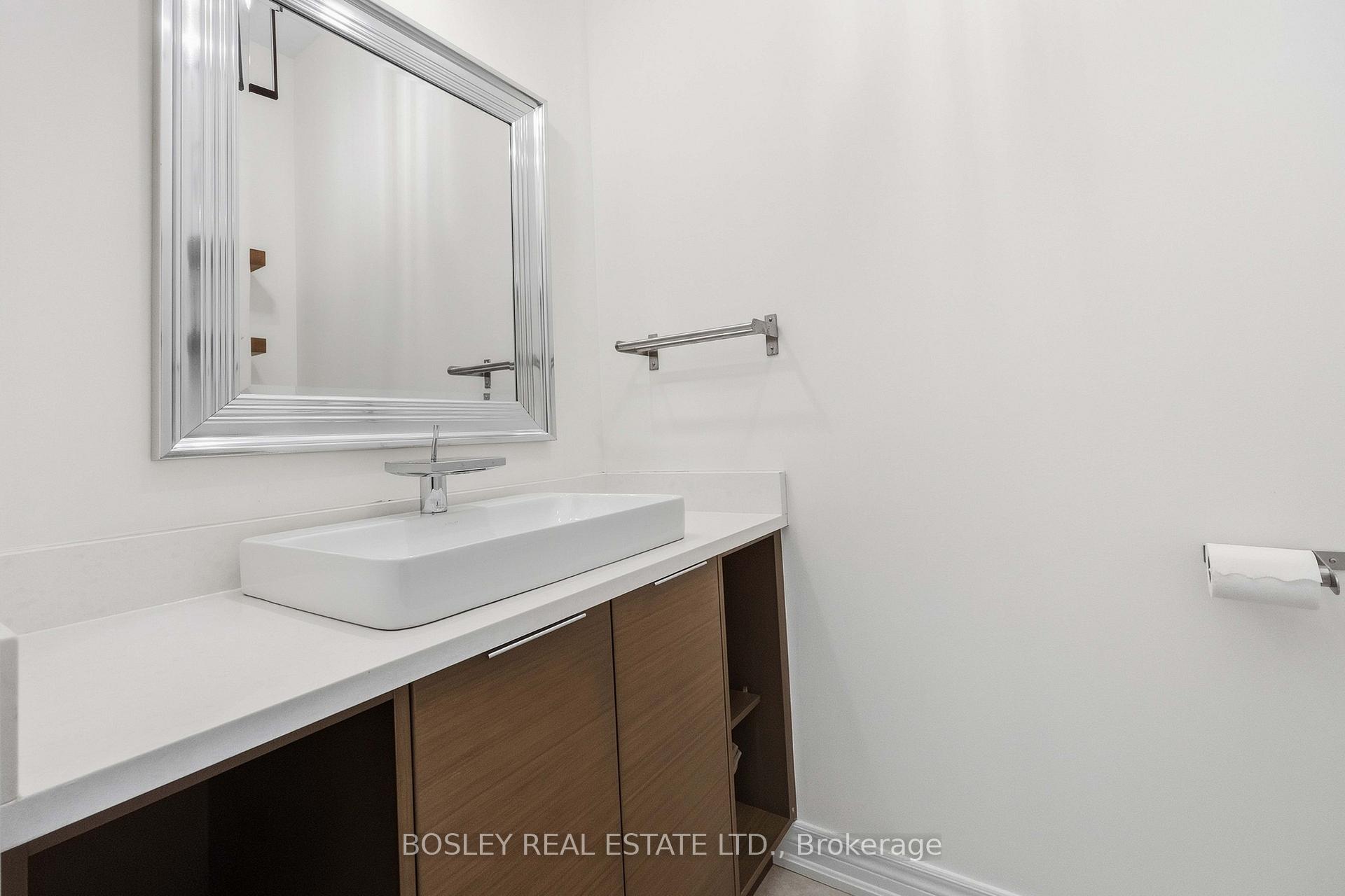 Photo 29 of 39 Alexie Way, Vaughan, Vellore Village — HOMEH