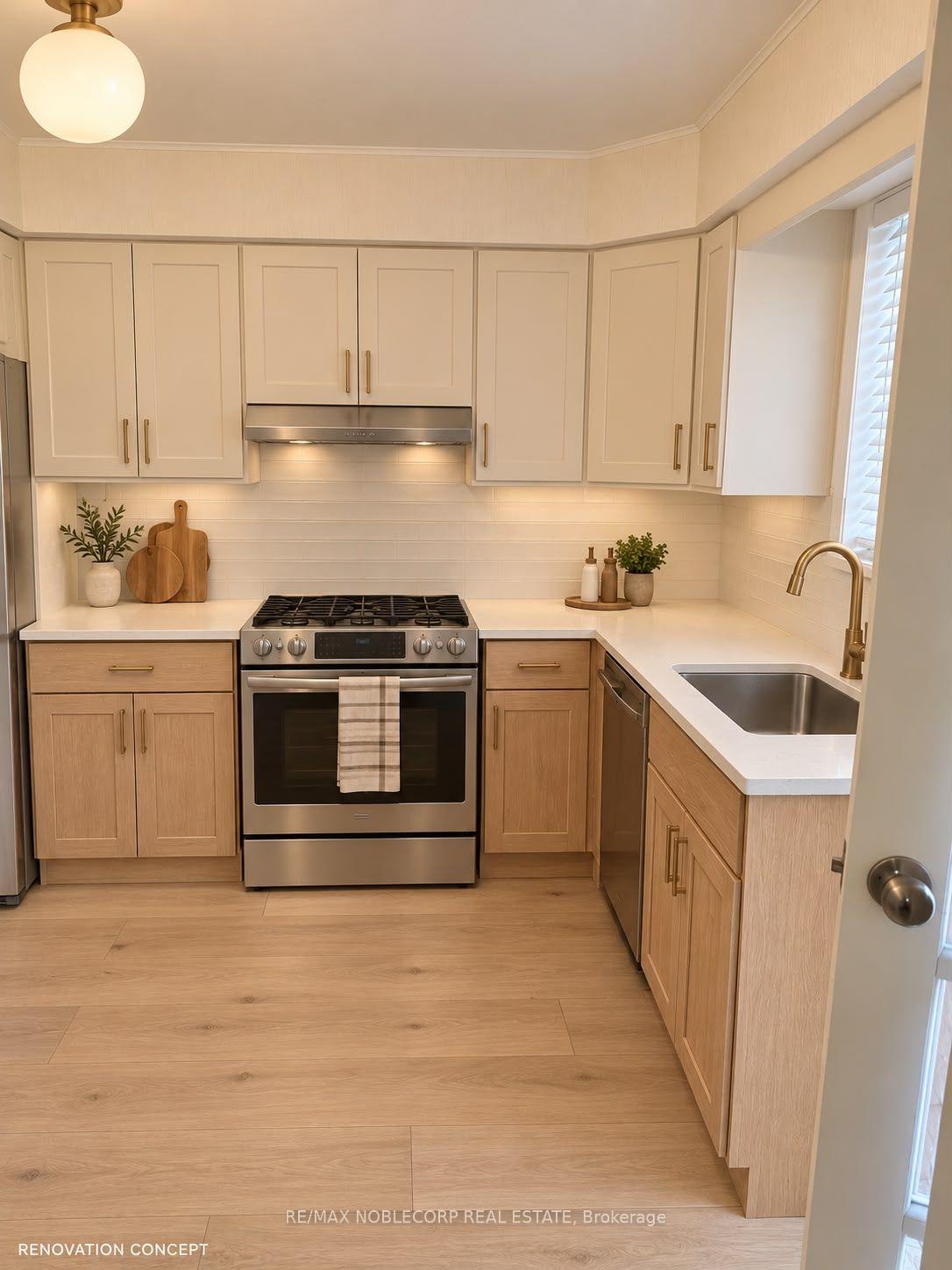 Photo 8 of 5 Conamore Crescent, North York, York University Heights — HOMEH