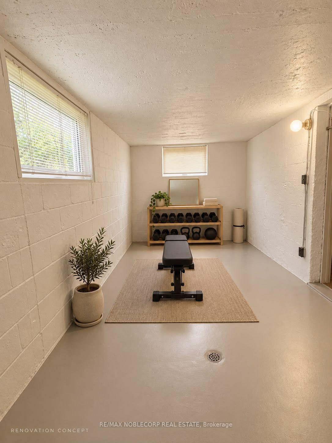 Photo 24 of 5 Conamore Crescent, North York, York University Heights — HOMEH
